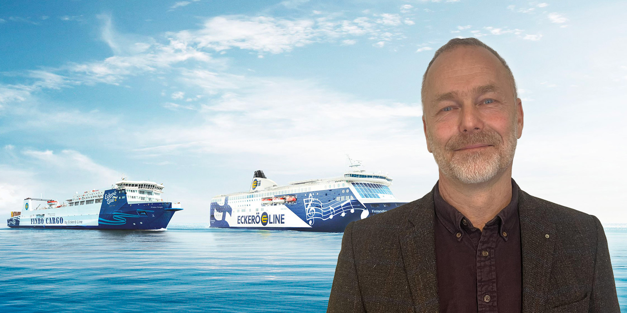 Kenneth Påvall, ServiceManager – IT-infrastructure, and ships in the background.