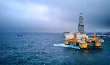 u1778461483_oil_platform_--ar_169_--profile_pmb1ld3_--v_7_d02e1d32-7dc3-482f-969e-af45c02cad04_2